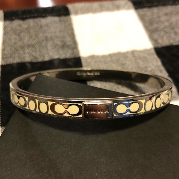 Coach C signature bangle - Picture 2 of 3